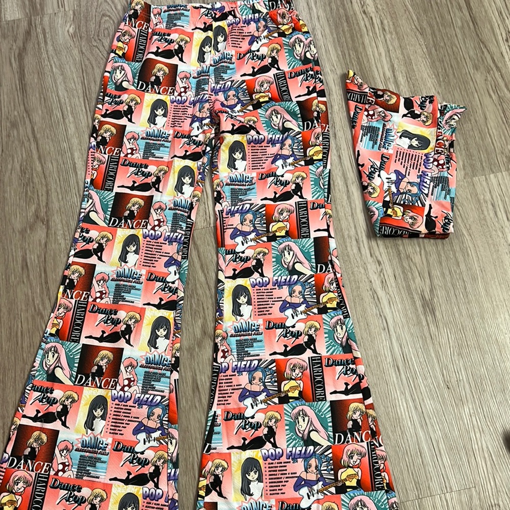 Graphic pants